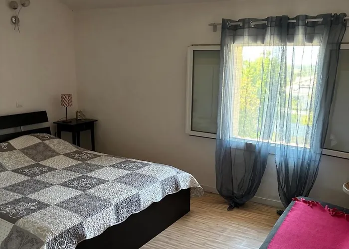 Ferienhaus Mas De La Morvenede